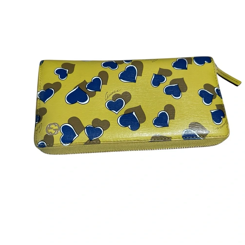 Like New Gucci Yellow/Green Wallet with Blue Hearts 7.5” x 4” Includes COA